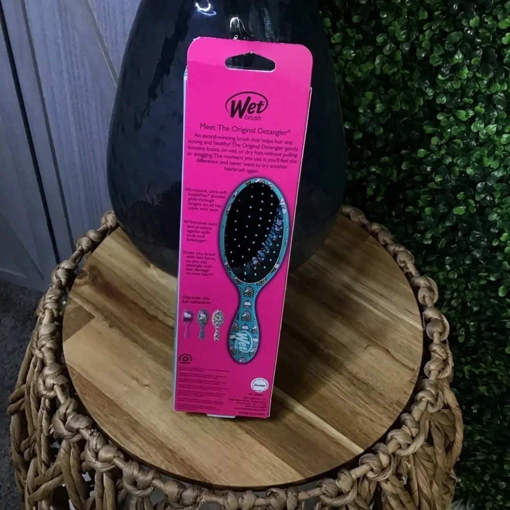 Collectable hello kitty wet hair brush‎ new limited edition